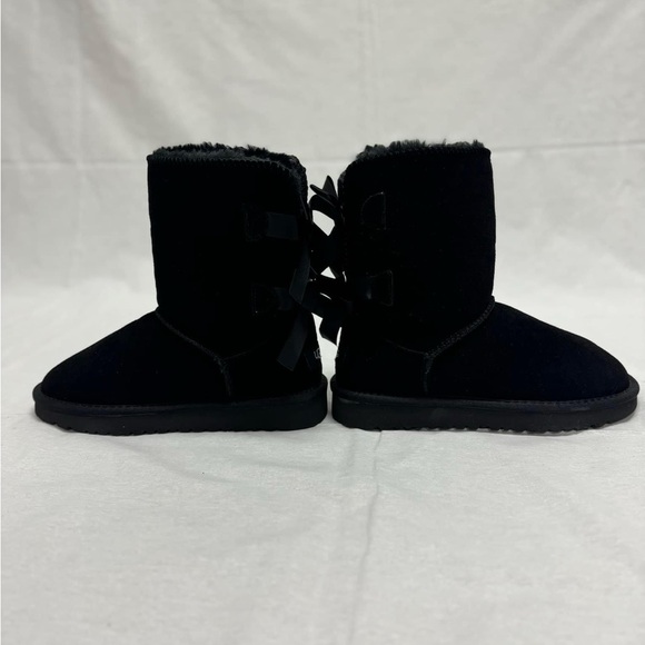 Authentic Black Bow Tie Uggs - Picture 3 of 4